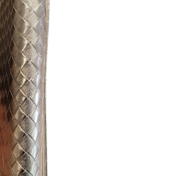 ADRIENNE VITTADINI GOLD WEAVED WALET NEW - Picture 9 of 15